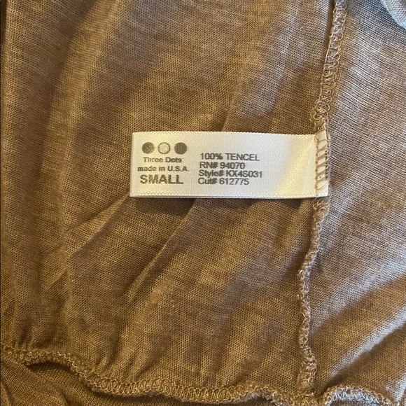 Three Dots Scoop Neck Top - Picture 12 of 13